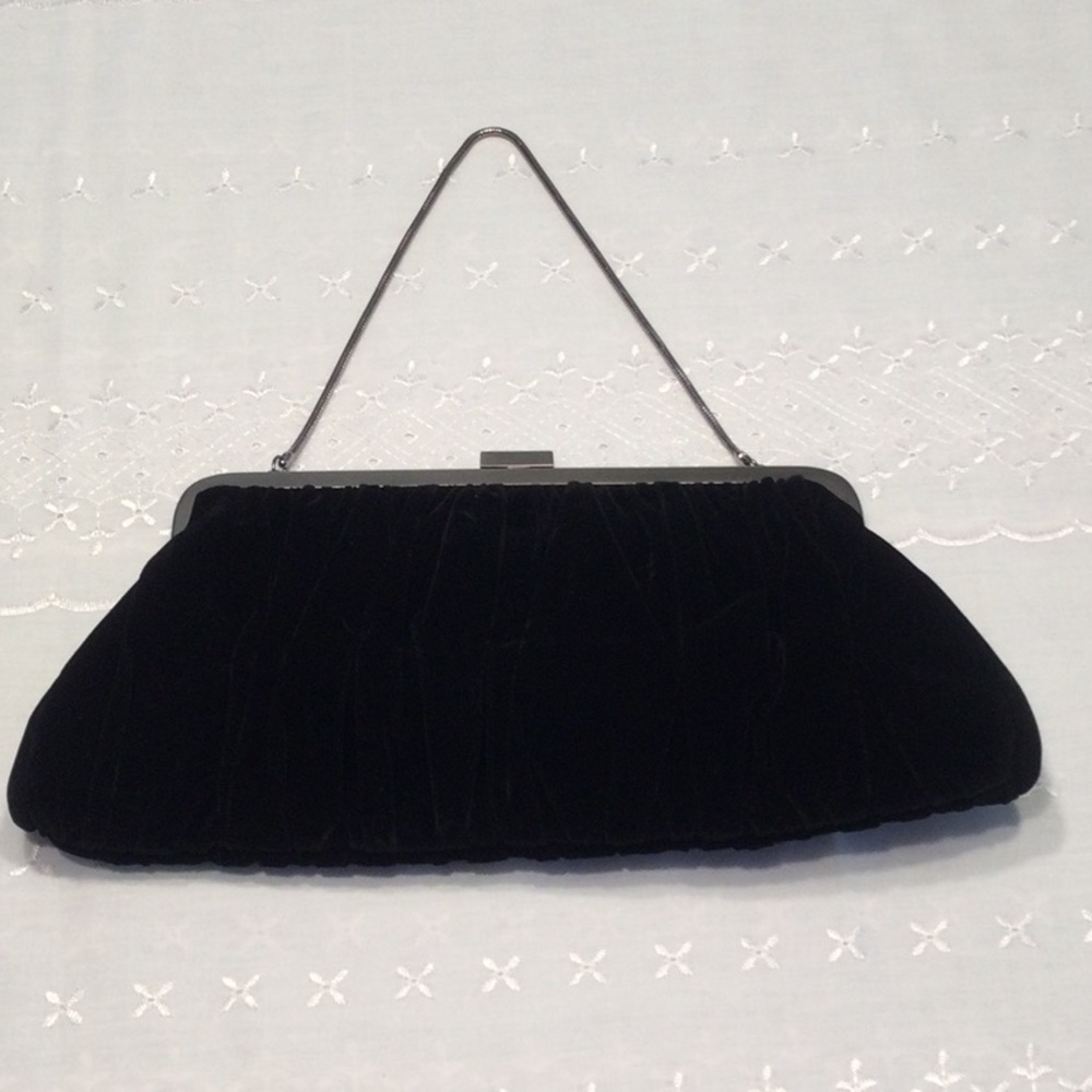 Mary Kay Evening Bag Black Velvet with Silver Chain​